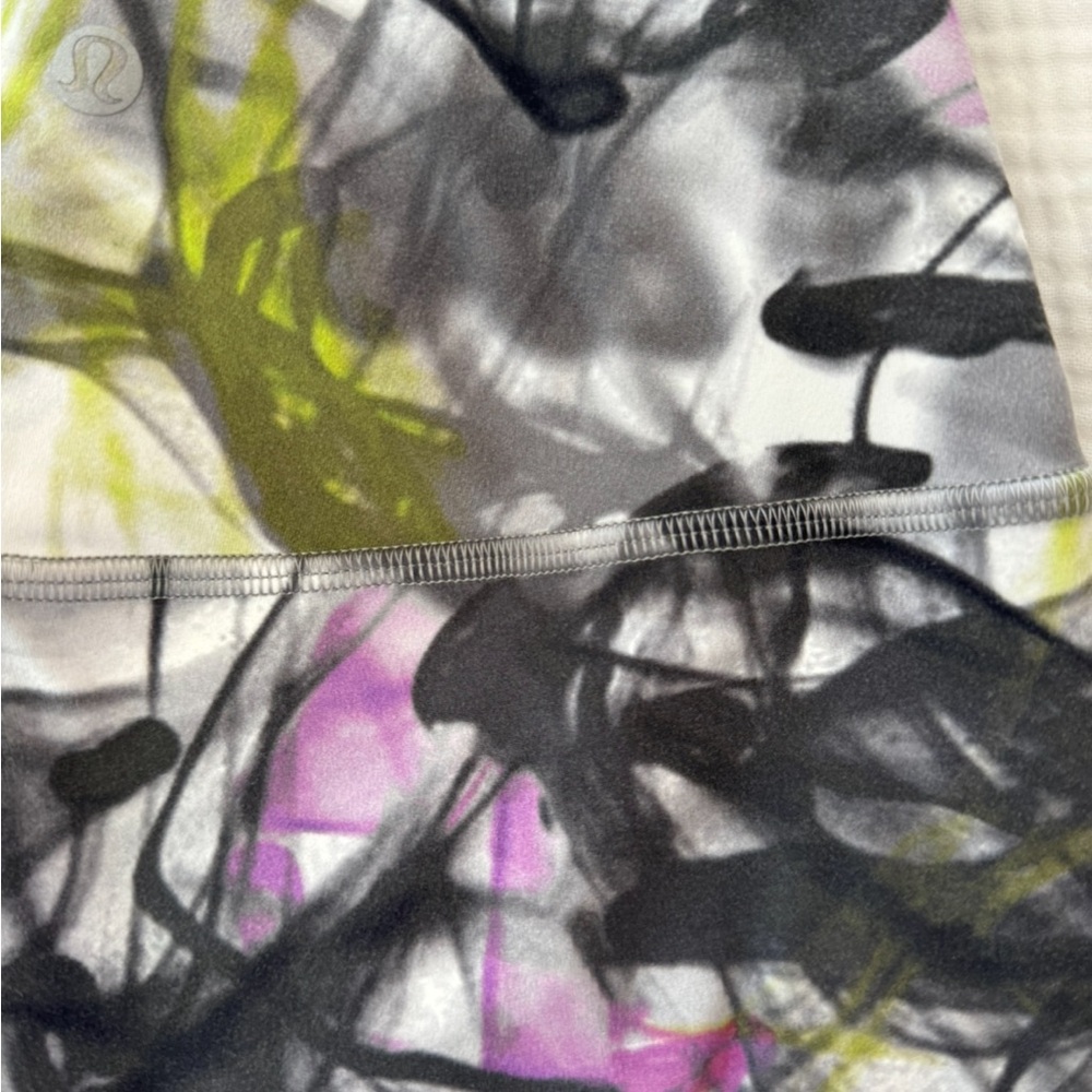 Lululemon: Throwback Print 27” Align - image 5
